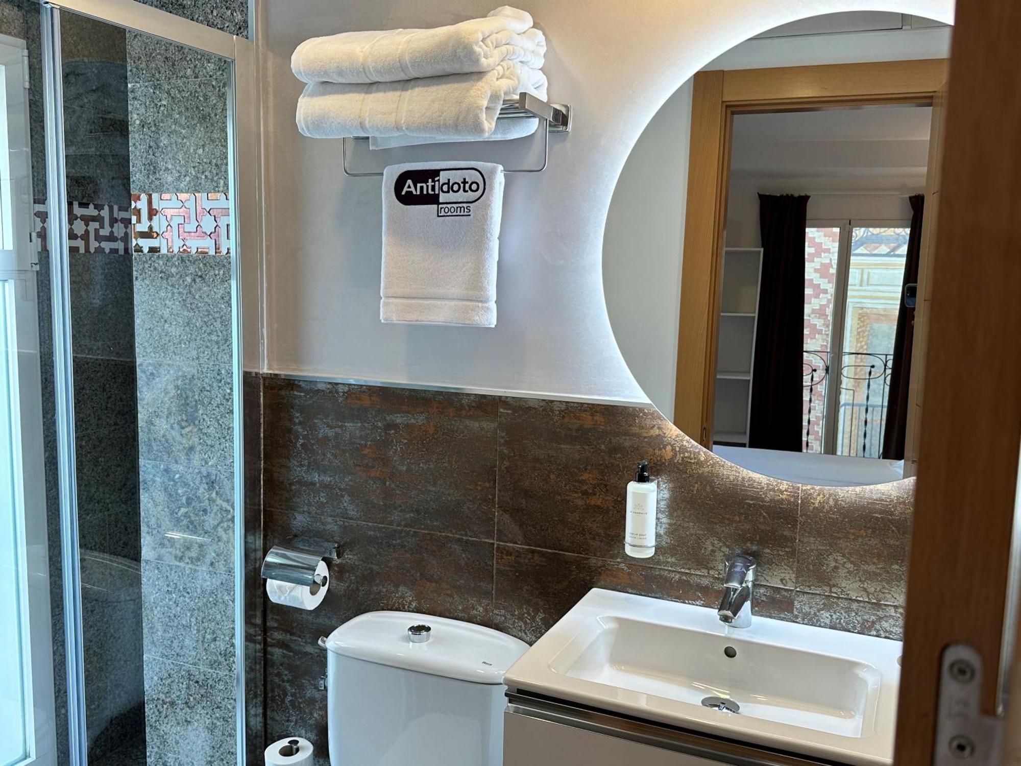 Antidoto Rooms Zocodover Check-In On Line Toledo Dış mekan fotoğraf